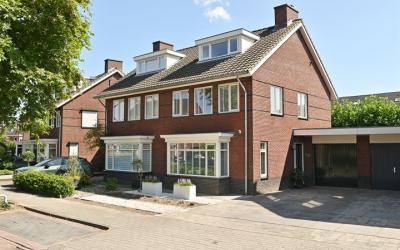 in d' Hoef 54