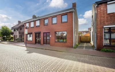 Zr Marie Adolphinestr 14