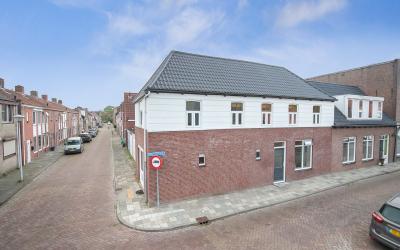 Oostzijstra. 6