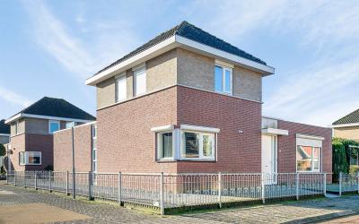 Huis Te Koop: Philips Van Dorpstraat 40, Oud-Vossemeer (4698 RV ...