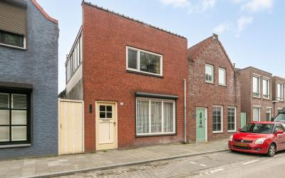 Damstraat 72