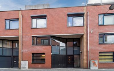 Damstraat 86