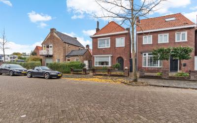 Sint Joseph. 80