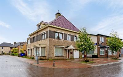 Dorpsstraat 104