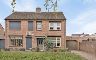 Elzenrijs 44