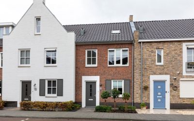 van Voornestraat 10