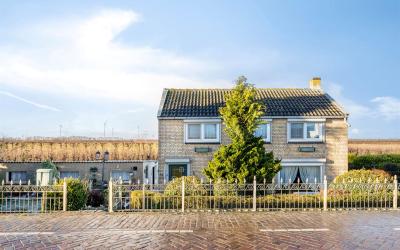 Bloemendaal. 51