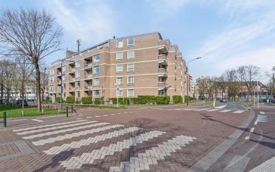 Adriaan van. 40