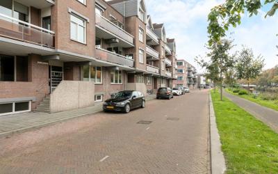Nijverheids. 215