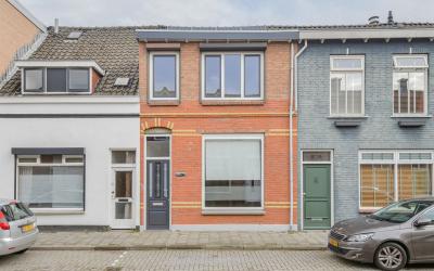 Beekstraat 42