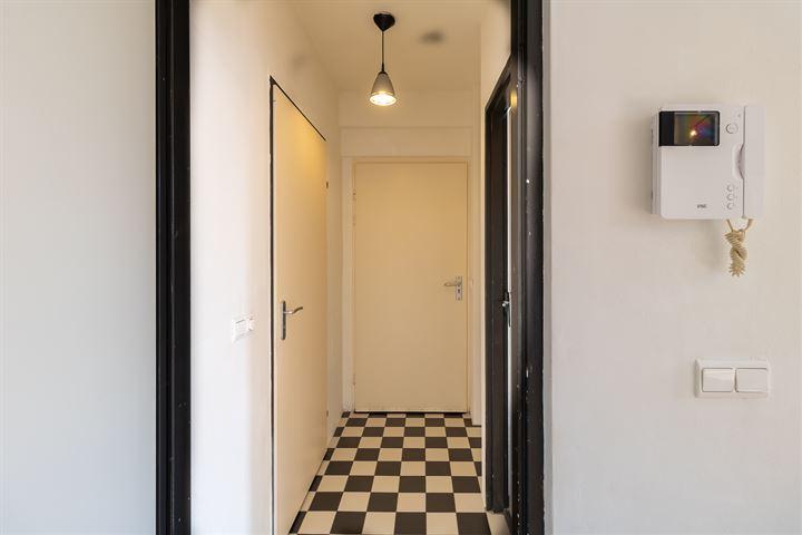 Studio te koop: Teteringsedijk 146, Breda