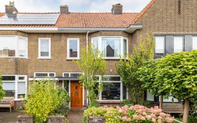 Zeisstraat 32