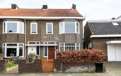 Zeisstraat 4