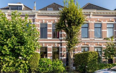 Koninginnes. 30