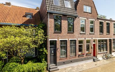 Tennisstraat 32