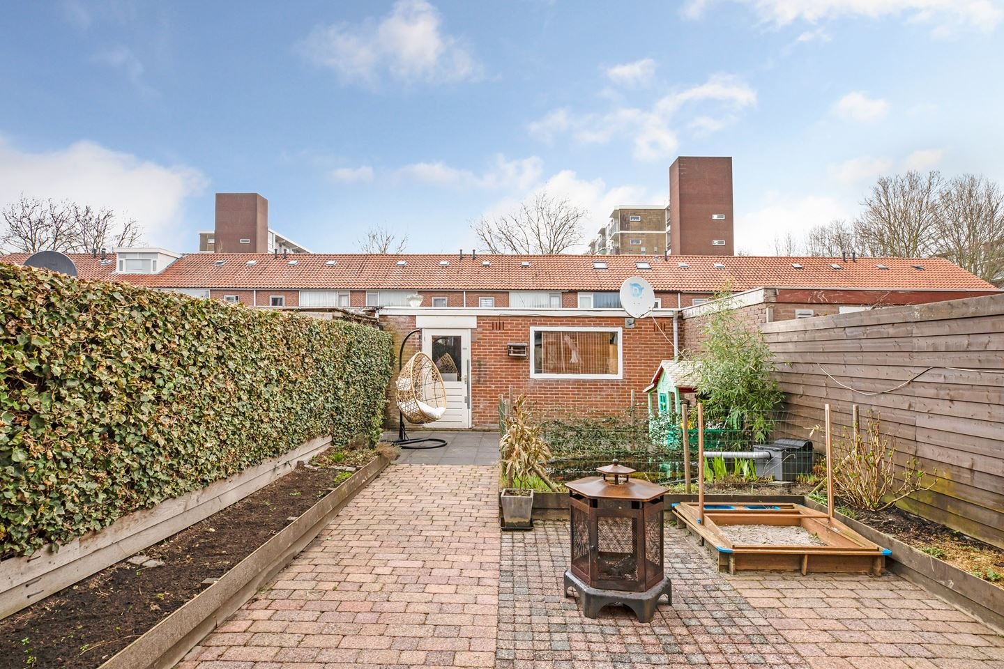 Tussenwoning te koop: Gilbert van Zinnikstraat 11, Breda
