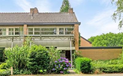 Rechterenst. 11