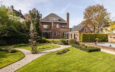 Raadhuisstraat 23