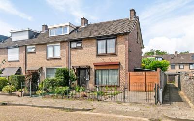 Rode Baan 24
