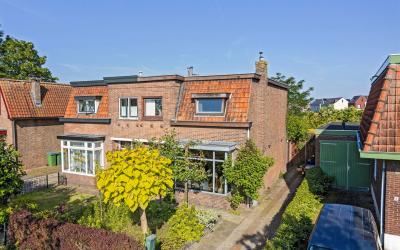 Oosterhouts. 7