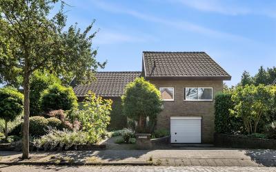 Deken Dr. Dirckxweg 5-B