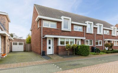 Berkenakker 24