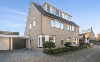 Den Uylhof 48