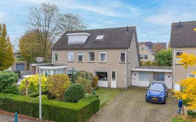 Koperwiek 18