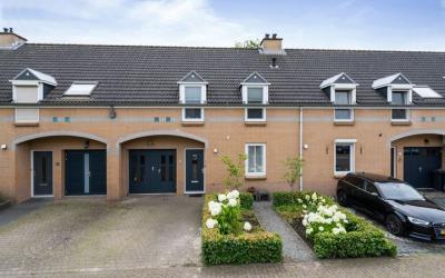 Bakhuis 10