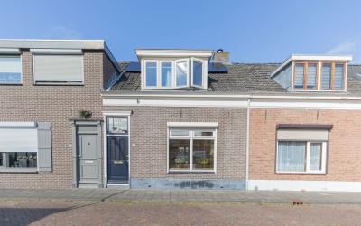Donkerstraat 11