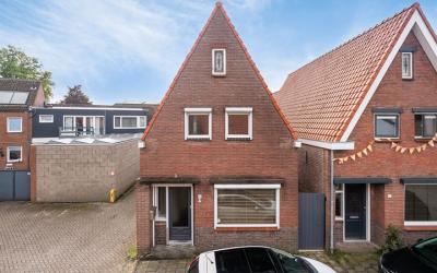 Leeuwenstra. 30