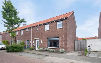 Graaf Engel. 9