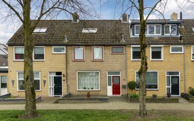 Van den Hou. 3