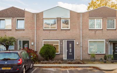 Van Tussenb. 17