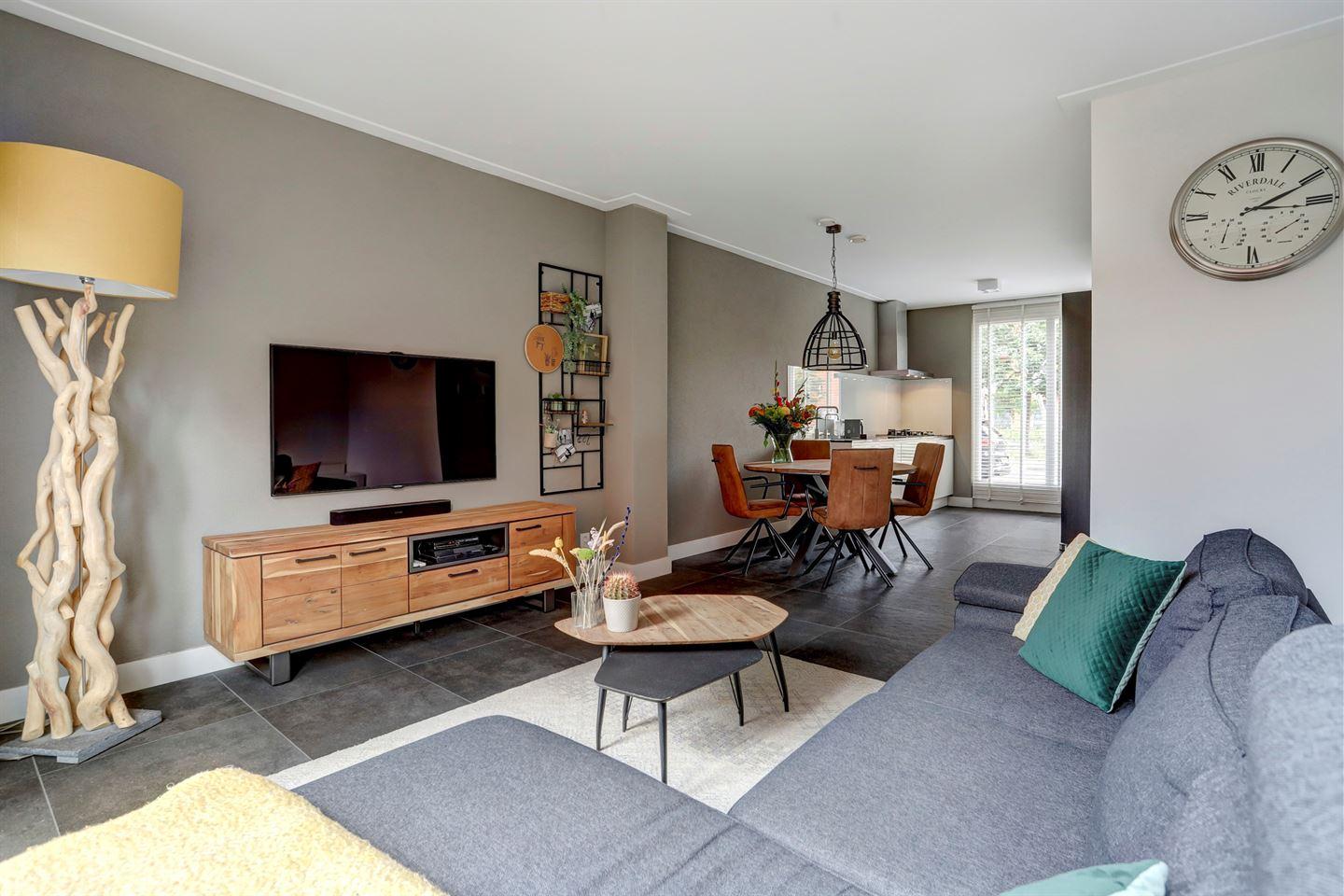 Tussenwoning te koop: Sint Pieterspark 127, Tilburg