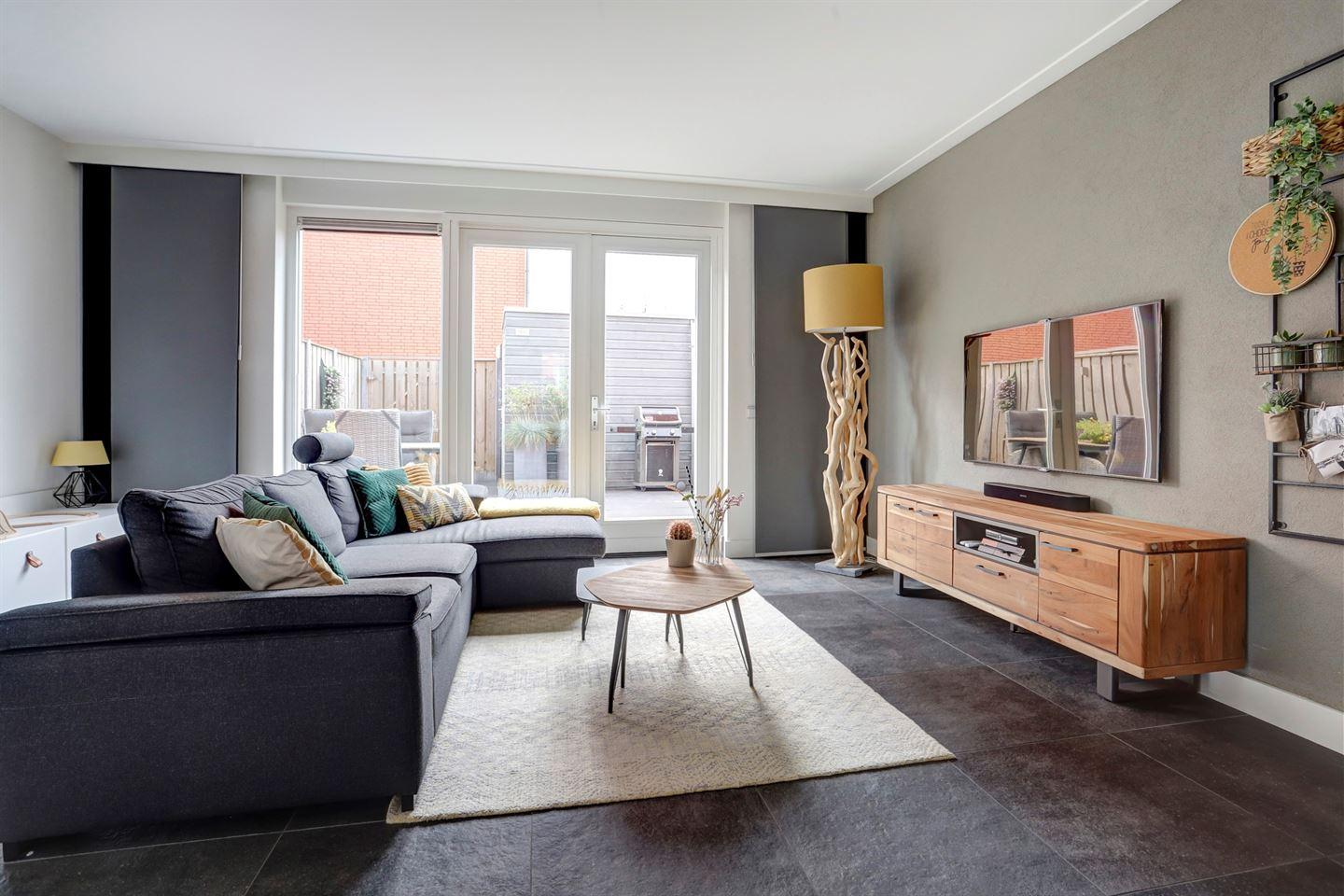 Tussenwoning te koop: Sint Pieterspark 127, Tilburg