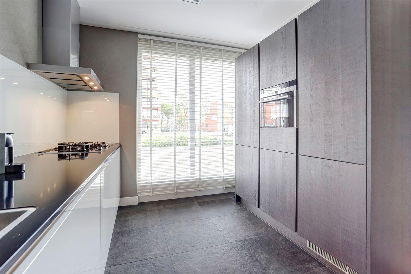 Tussenwoning te koop: Sint Pieterspark 127, Tilburg