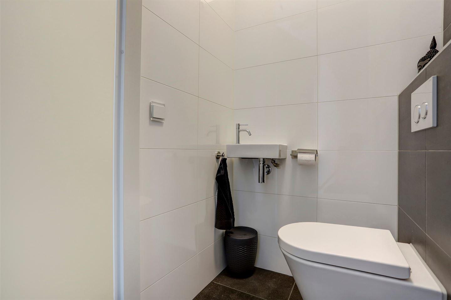 Tussenwoning te koop: Sint Pieterspark 127, Tilburg