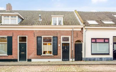 Hoogvensest. 24
