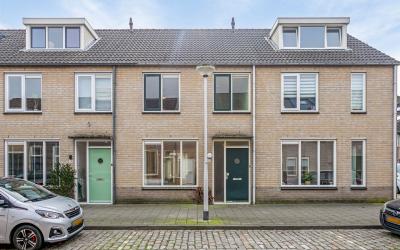 Hoogvensest. 142