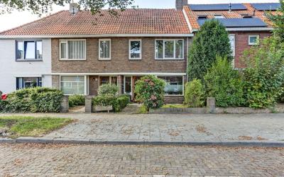 Oisterwijks. 85