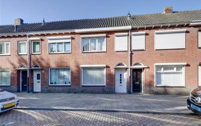 Oeverstraat 35
