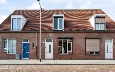Veestraat 25