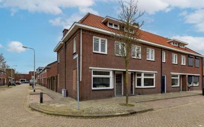 Willem Bare. 9