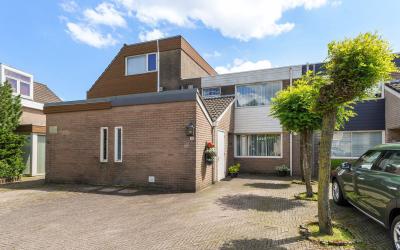 Landmeerse. 10