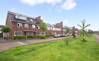Voorschoten. 75