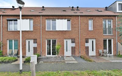 Zwaagerf 8