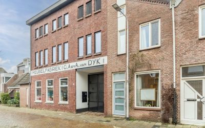 Van Doorens. 13