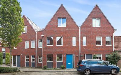 Willem Pass. 10-A