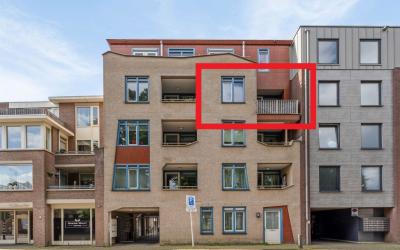 Veldhovenri. 40-06